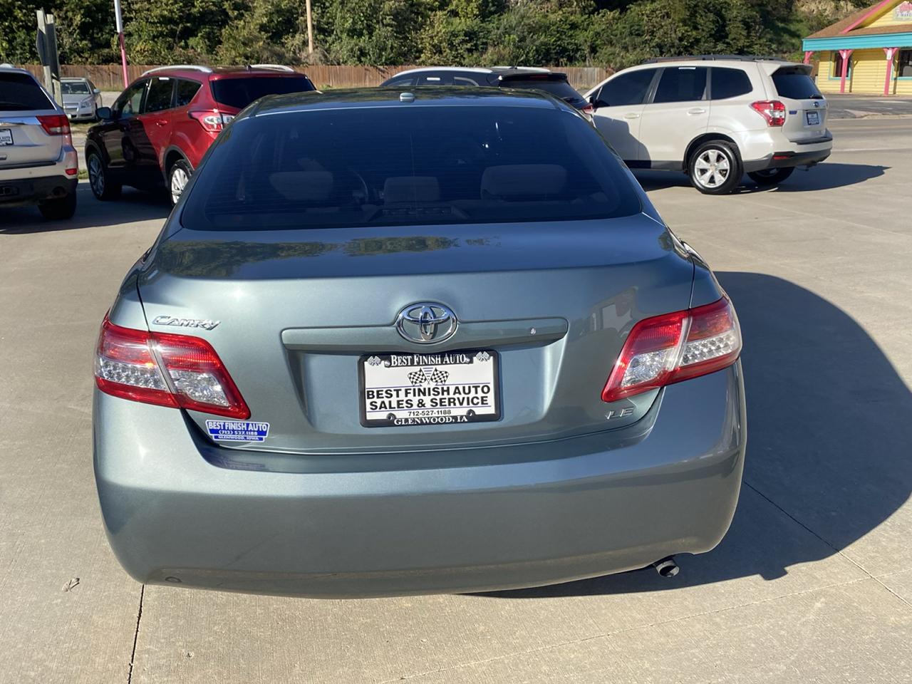 Toyota Camry Base 6-Spd AT 2011