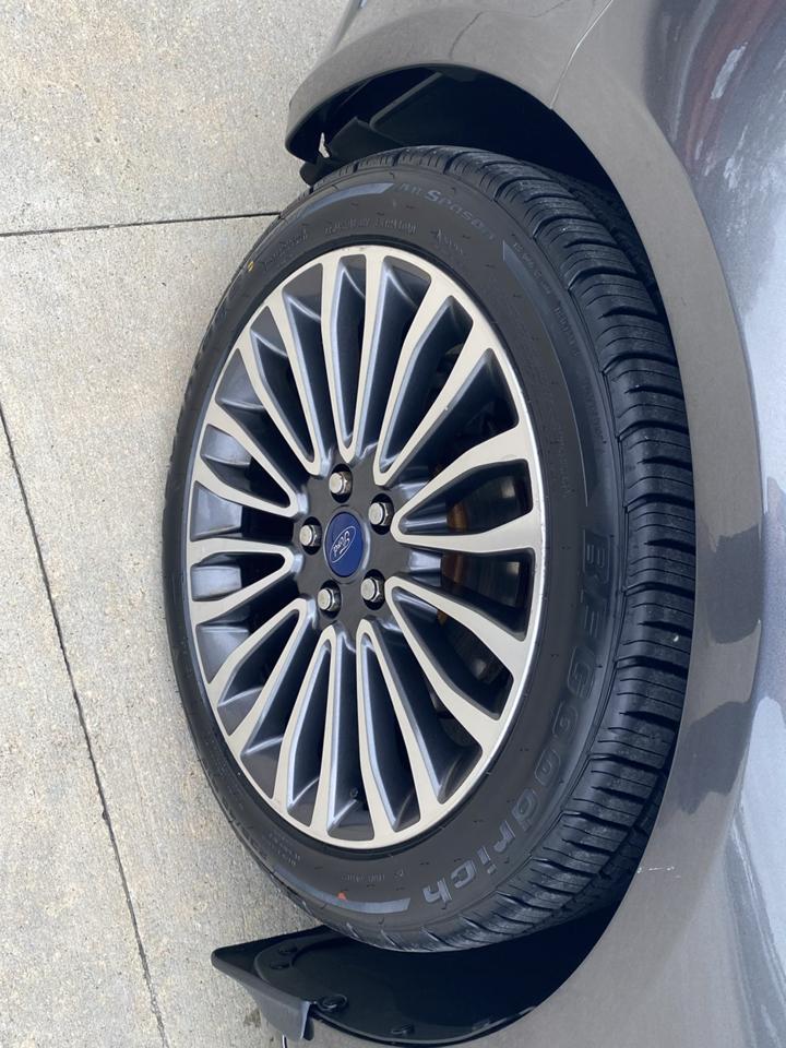 Ford Fusion Titanium AWD 2017