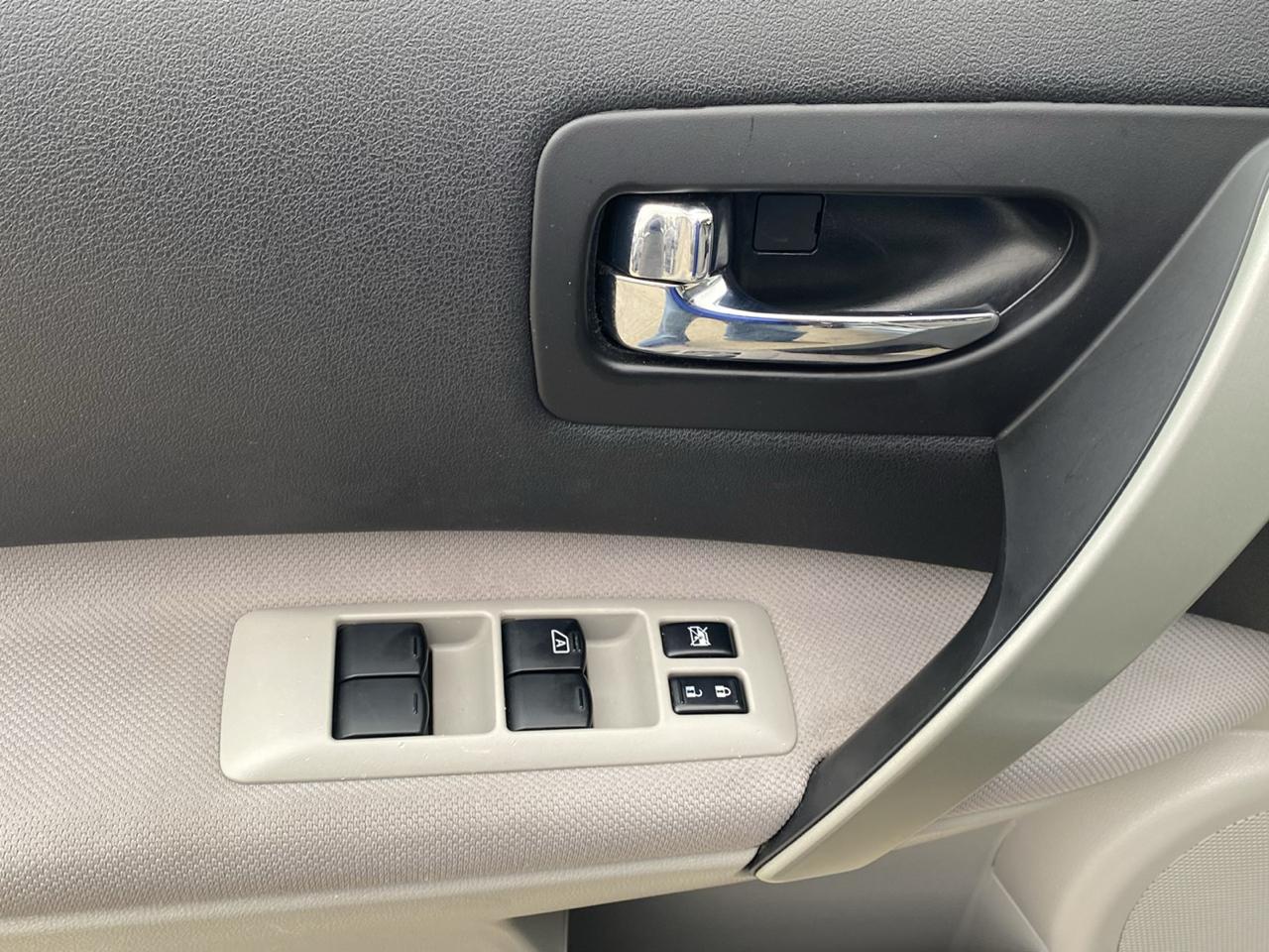 Nissan Rogue S AWD 2013