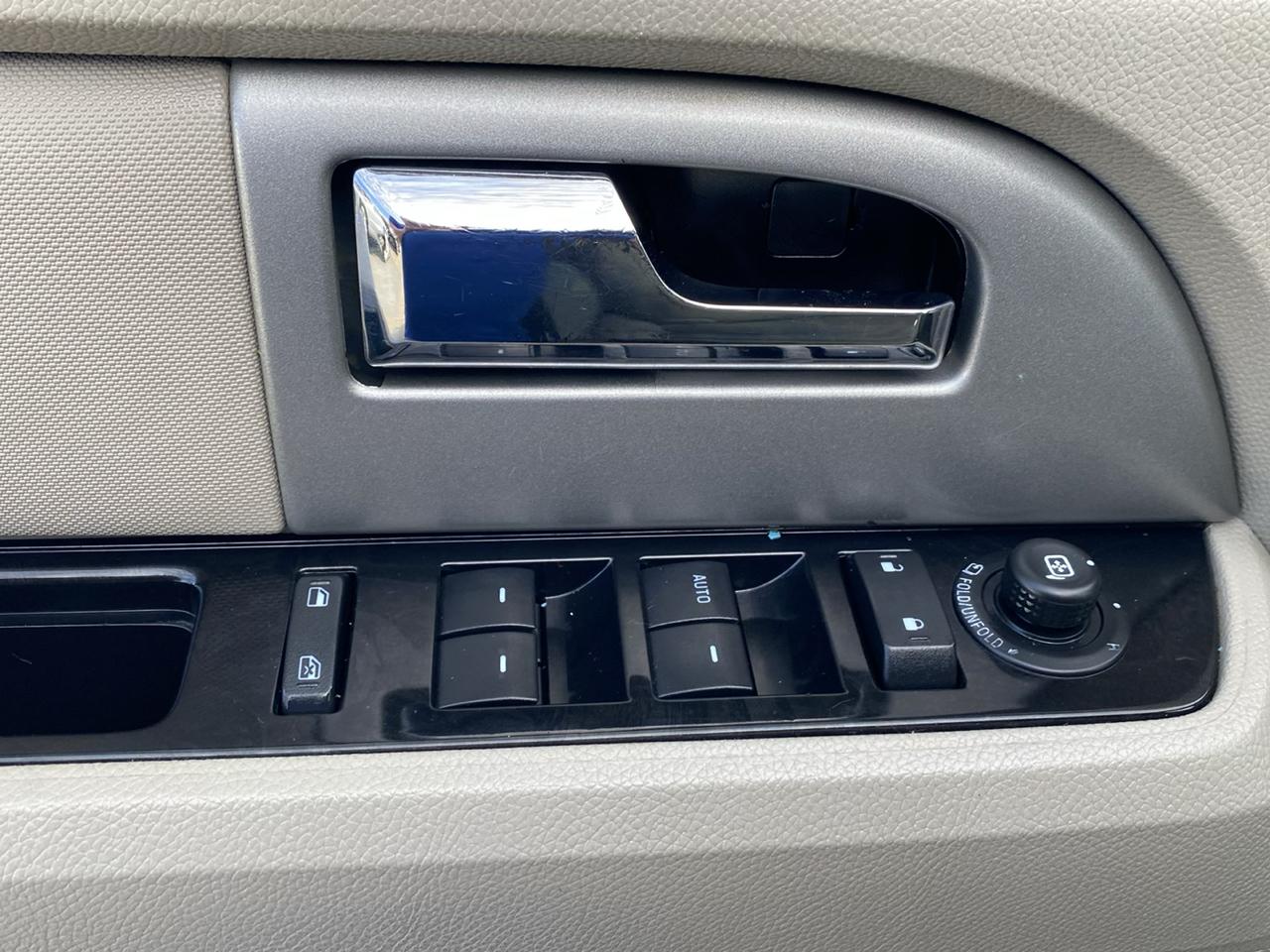 Ford Expedition EL Limited 4WD 2012