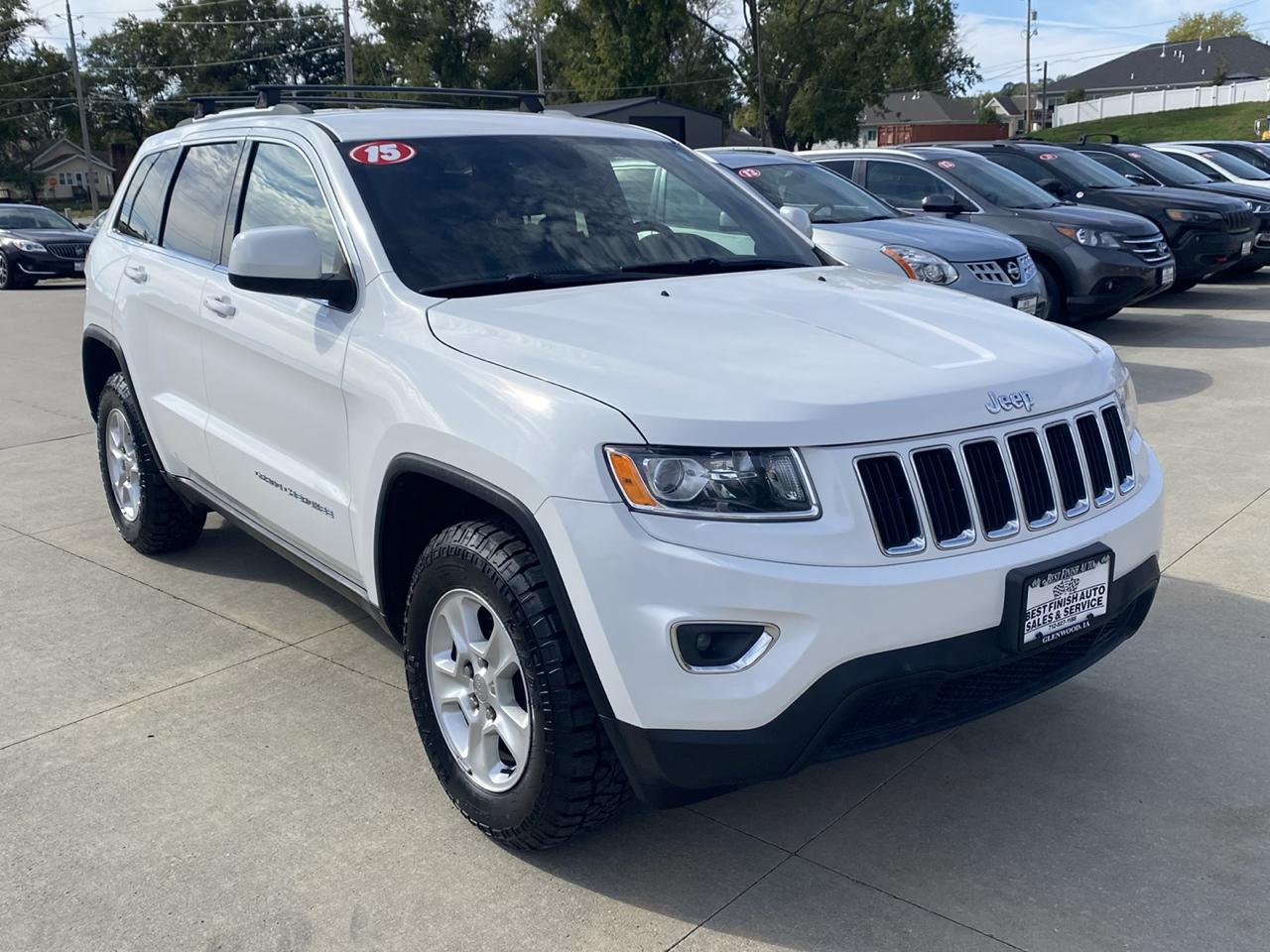 Jeep Grand Cherokee Laredo 4WD 2015