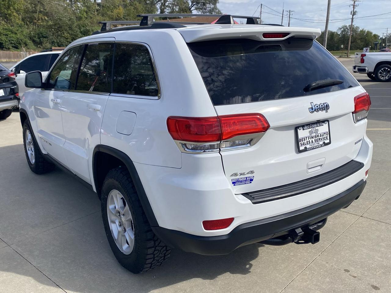 Jeep Grand Cherokee Laredo 4WD 2015