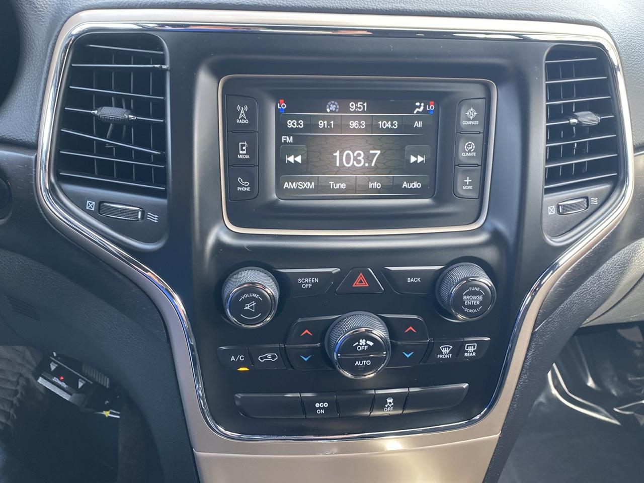 Jeep Grand Cherokee Laredo 4WD 2015