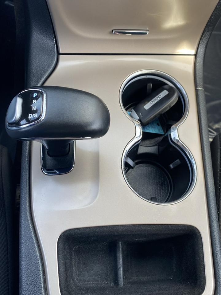 Jeep Grand Cherokee Laredo 4WD 2015