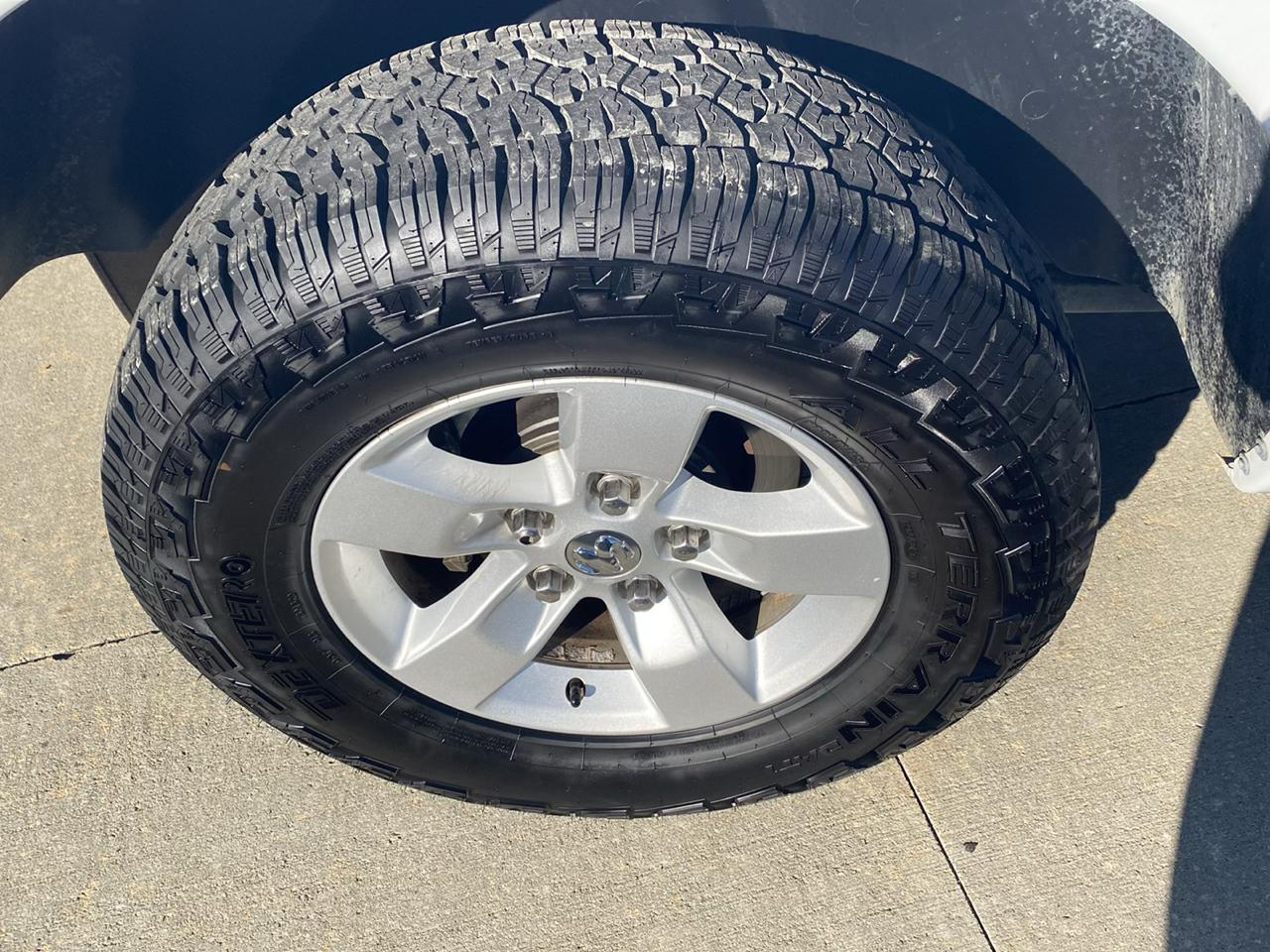 RAM 1500 Classic Tradesman Quad Cab 4WD 2021