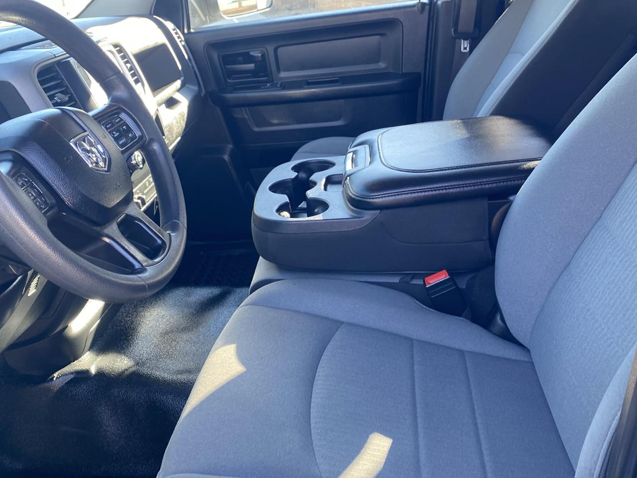 RAM 1500 Classic Tradesman Quad Cab 4WD 2021