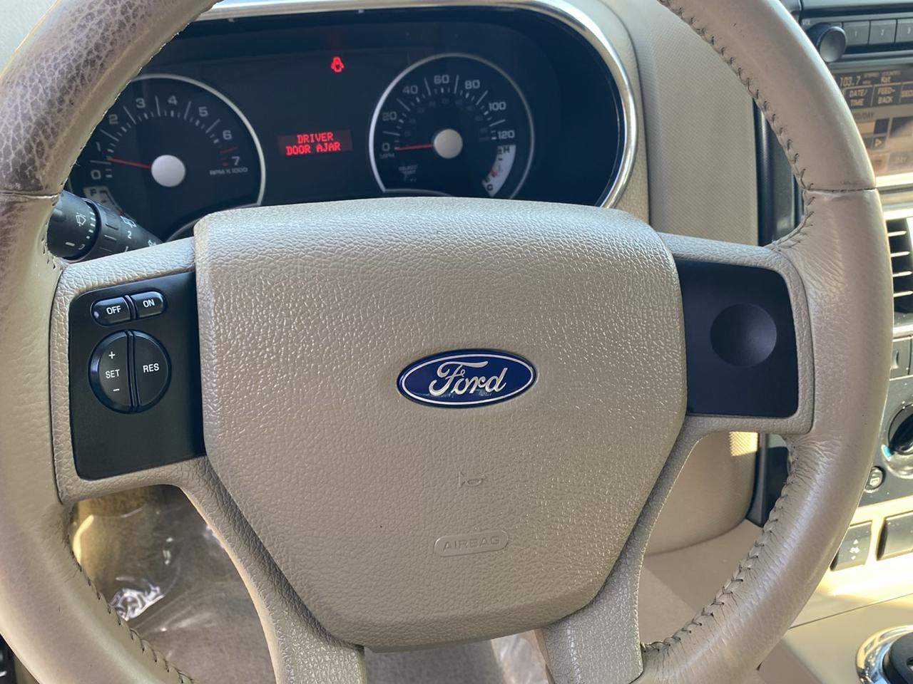 Ford Explorer XLT 4.0L 4WD 2007