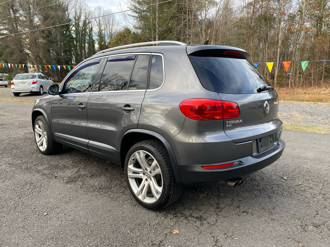 Volkswagen Tiguan 2.0T SEL FWD 2016
