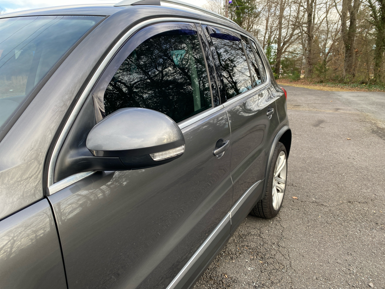 Volkswagen Tiguan 2.0T SEL FWD 2016