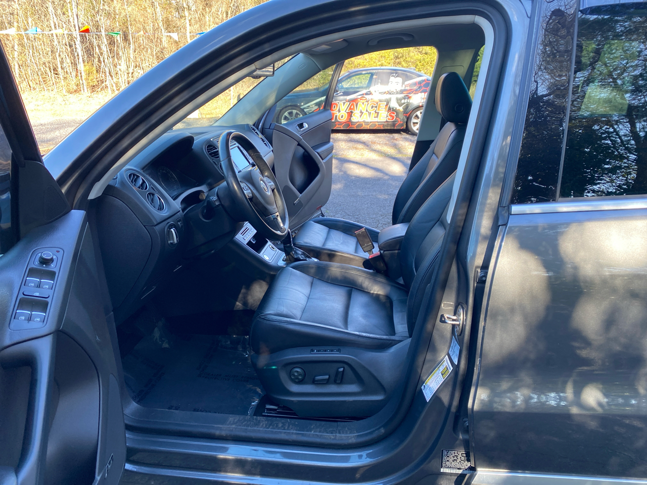 Volkswagen Tiguan 2.0T SEL FWD 2016