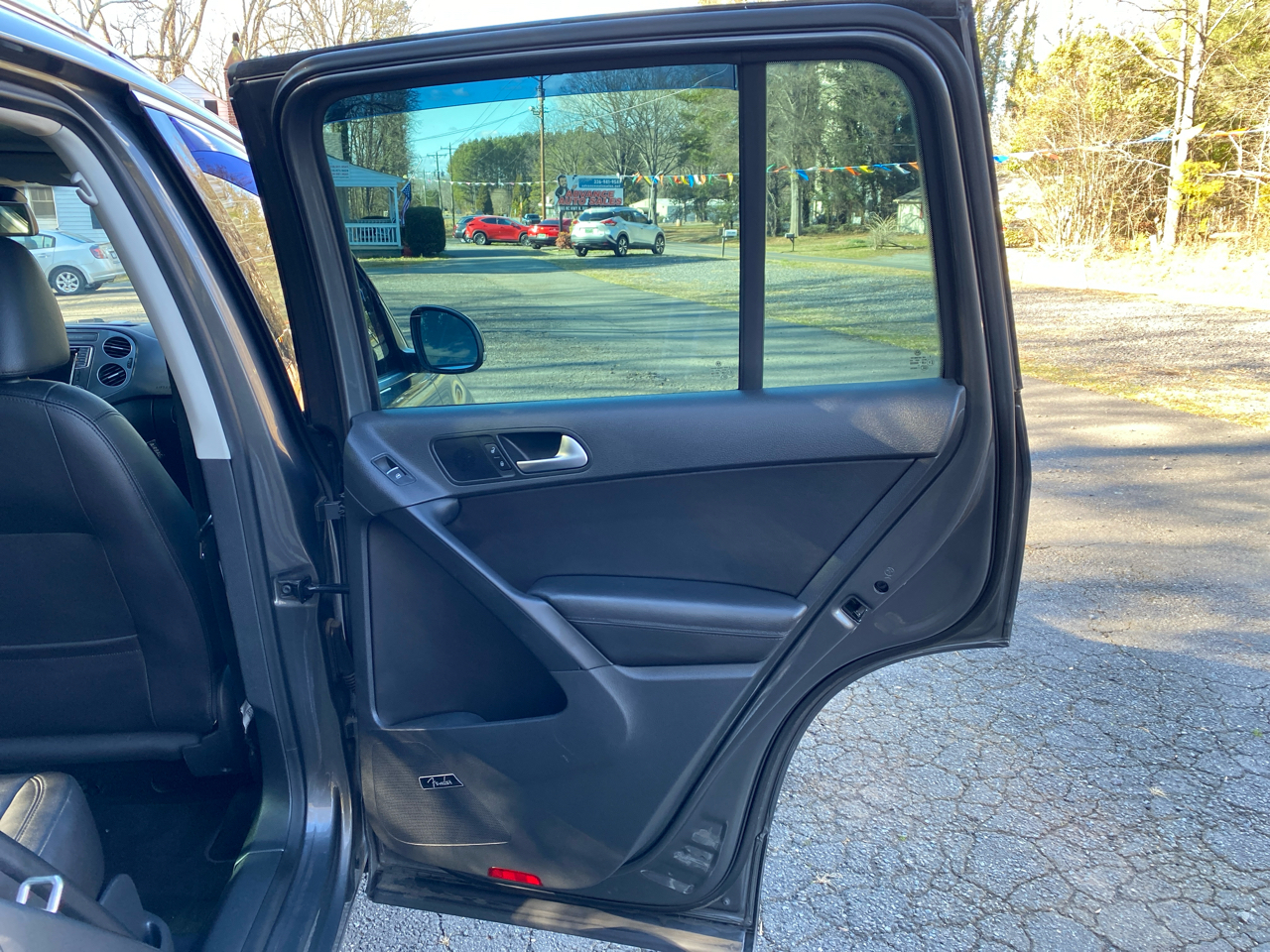 Volkswagen Tiguan 2.0T SEL FWD 2016