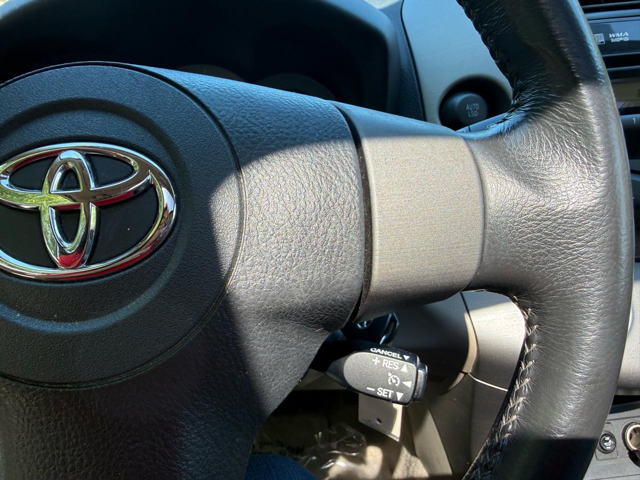 Toyota RAV4 4dr Limited V6 (Natl) 2006