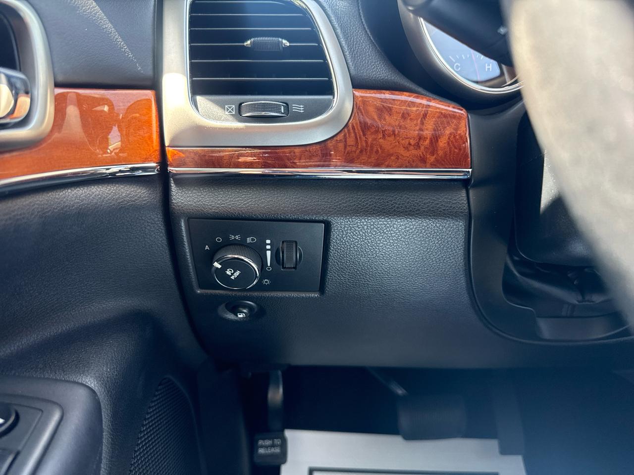 Jeep Grand Cherokee 4WD 4dr Overland 2013