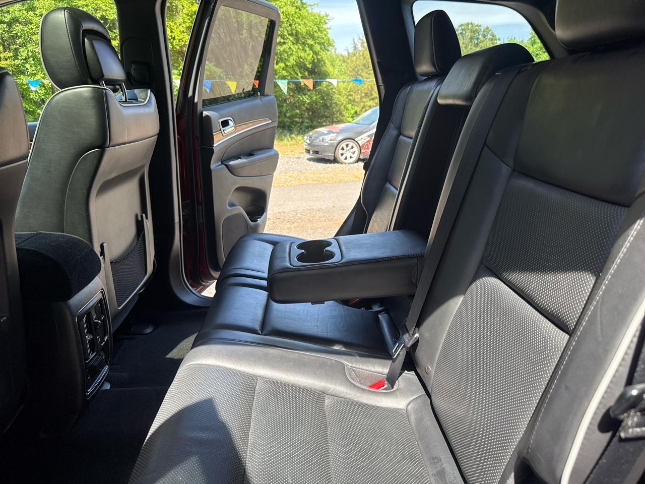 Jeep Grand Cherokee 4WD 4dr Overland 2013