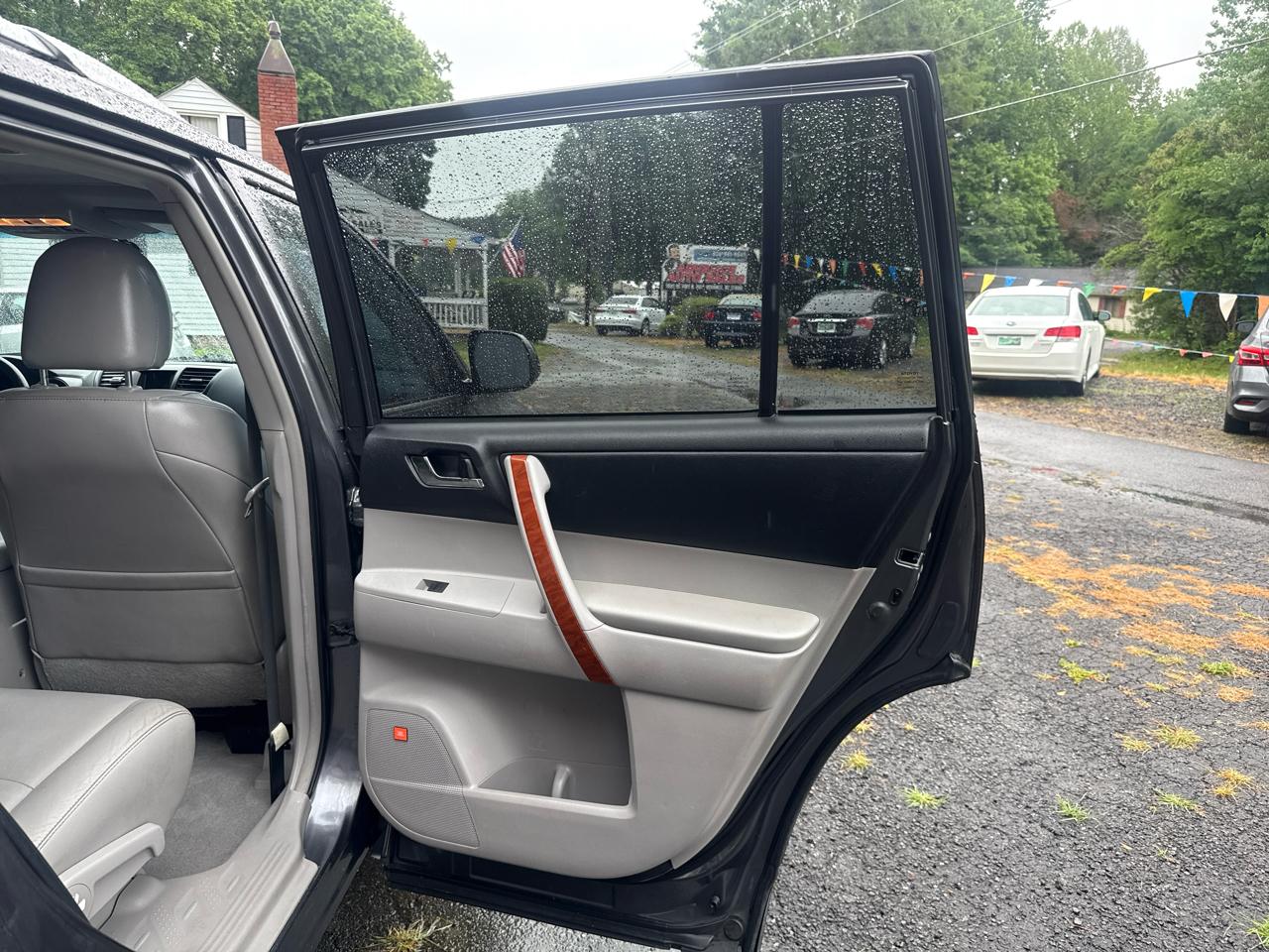 Toyota Highlander Limited 2010
