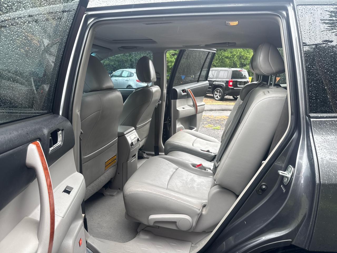 Toyota Highlander Limited 2010
