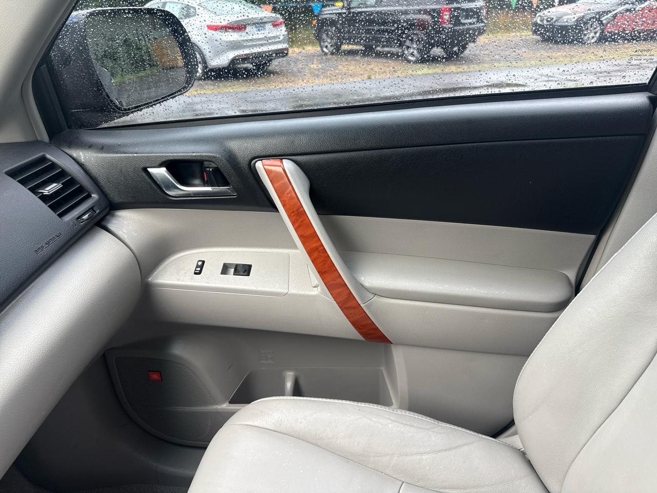 Toyota Highlander Limited 2010