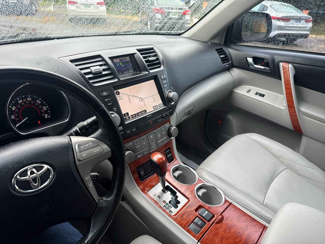 Toyota Highlander Limited 2010