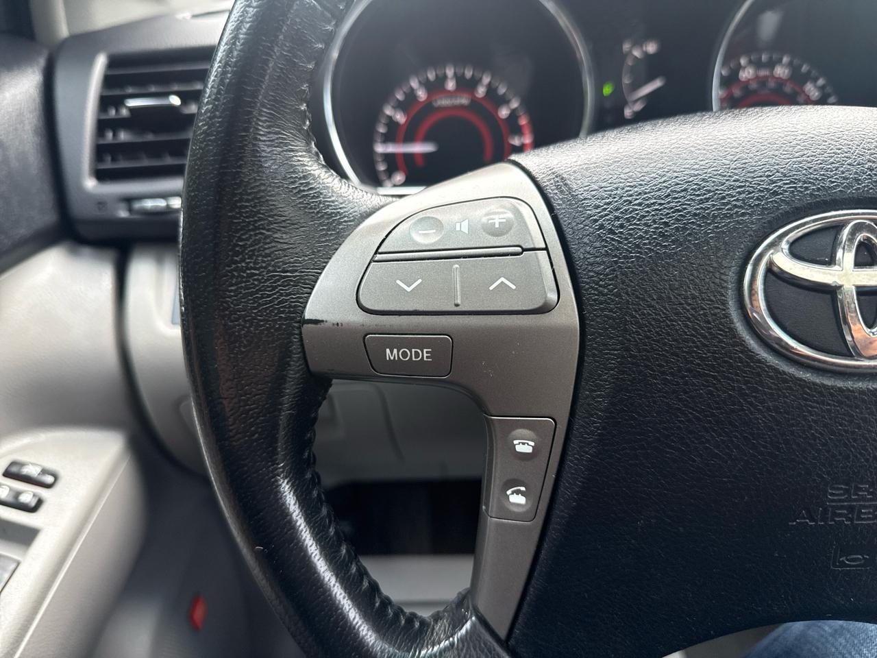 Toyota Highlander Limited 2010