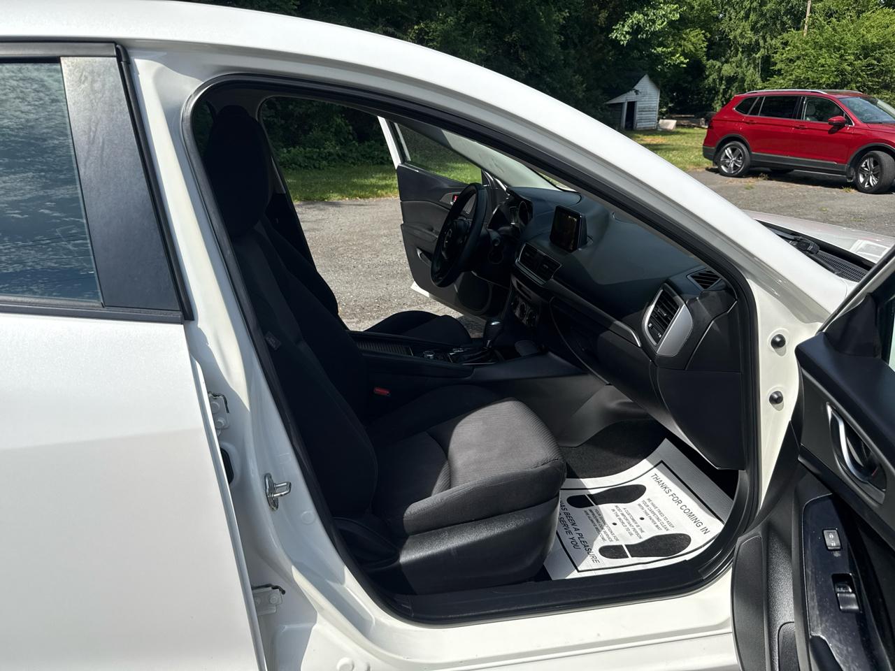 Mazda Mazda3 4-Door Sport Auto 2017