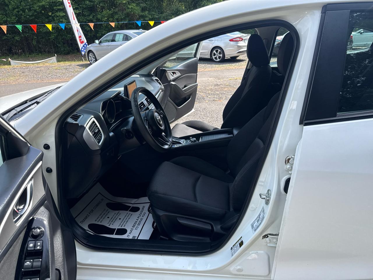 Mazda Mazda3 4-Door Sport Auto 2017