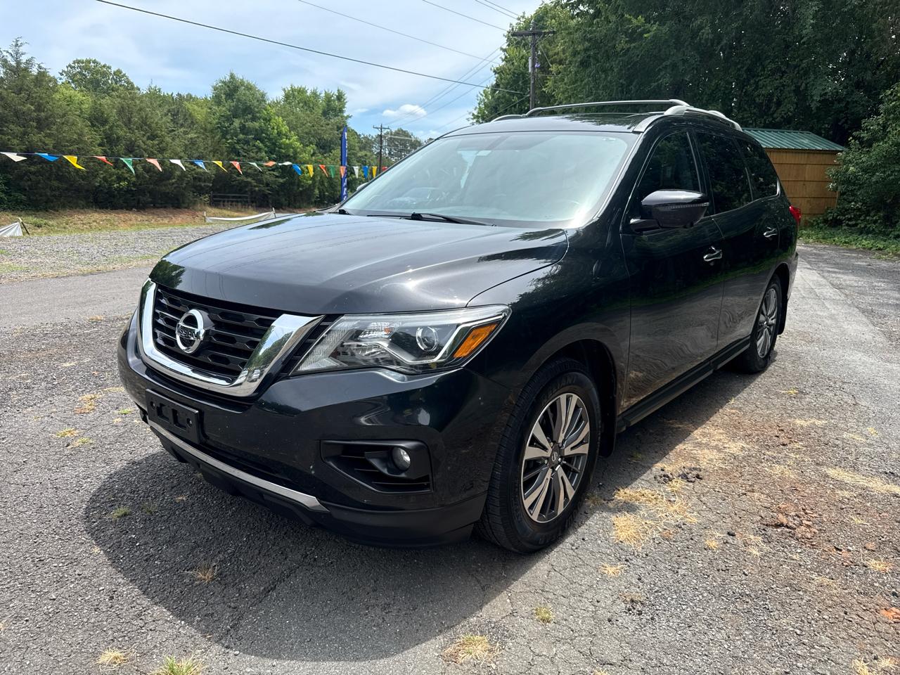 Nissan Pathfinder FWD SL 2017