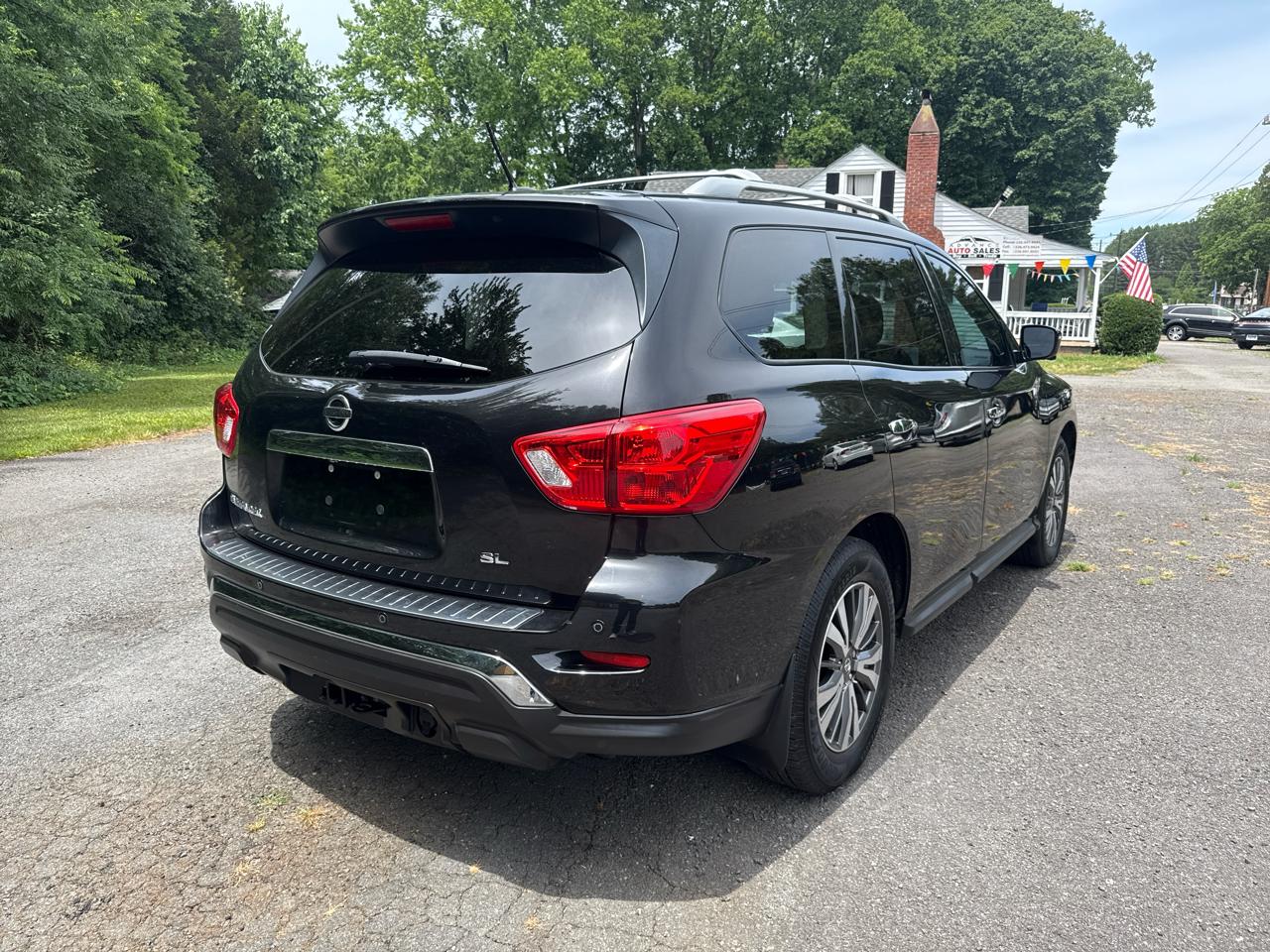 Nissan Pathfinder FWD SL 2017