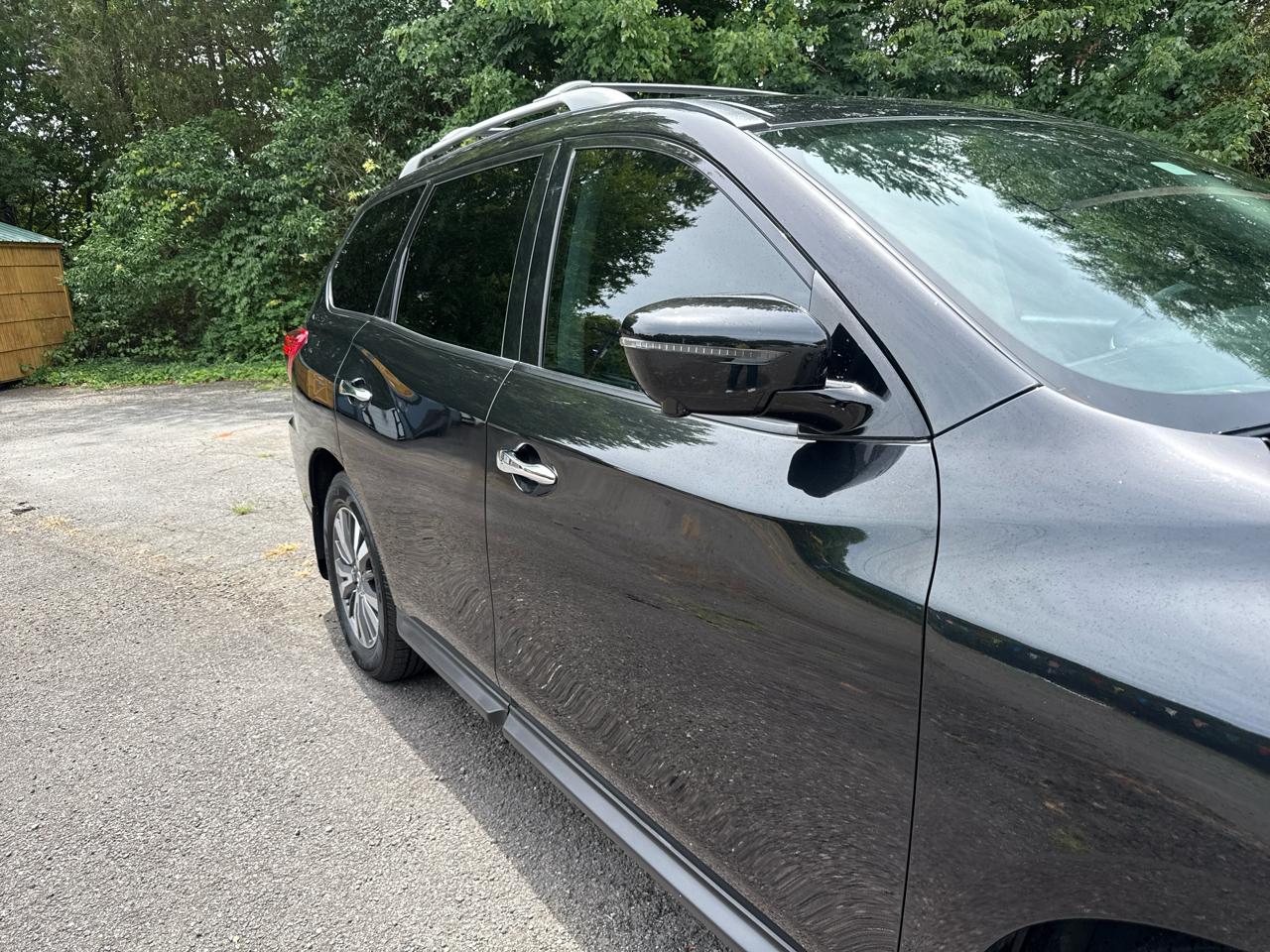 Nissan Pathfinder FWD SL 2017