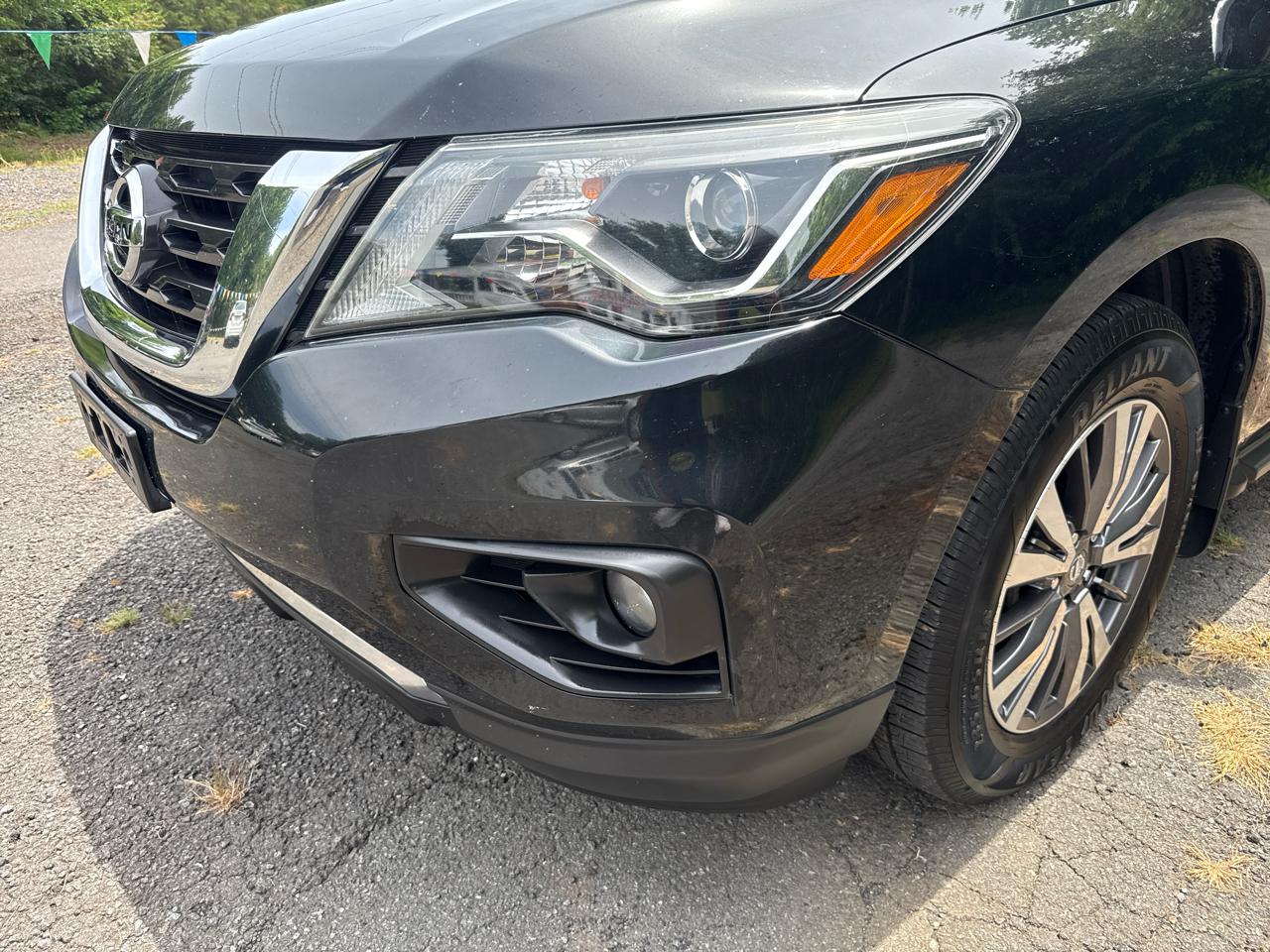 Nissan Pathfinder FWD SL 2017