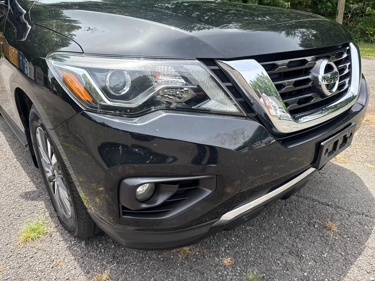 Nissan Pathfinder FWD SL 2017
