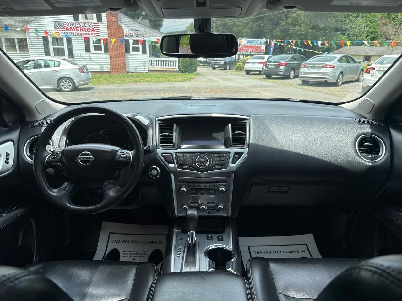 Nissan Pathfinder FWD SL 2017