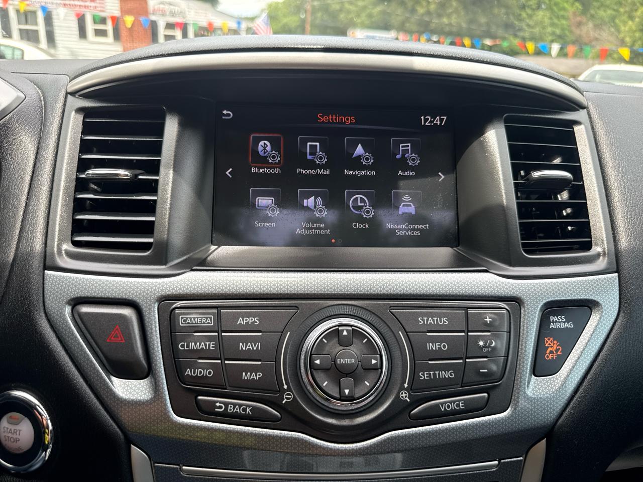 Nissan Pathfinder FWD SL 2017