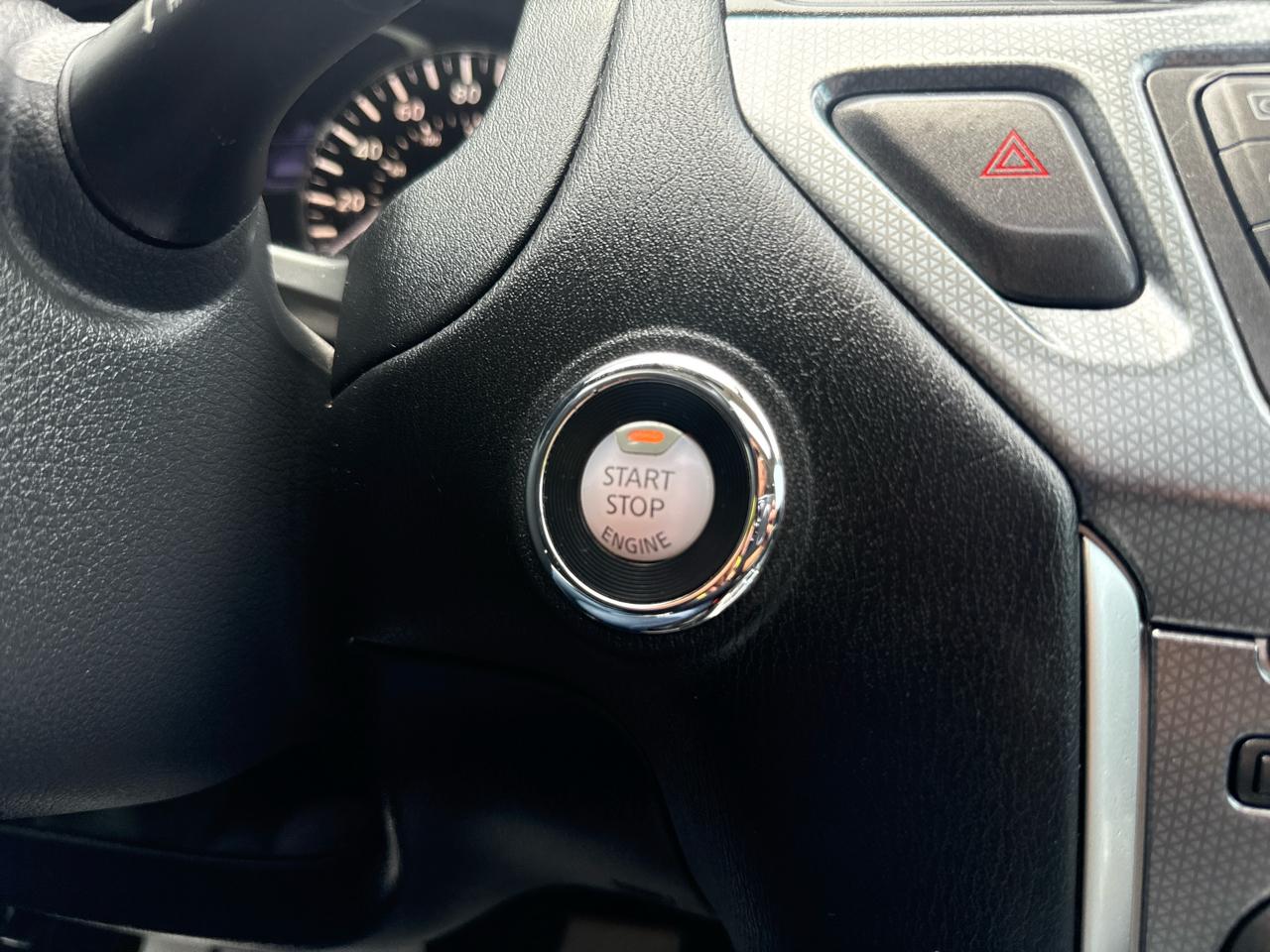 Nissan Pathfinder FWD SL 2017