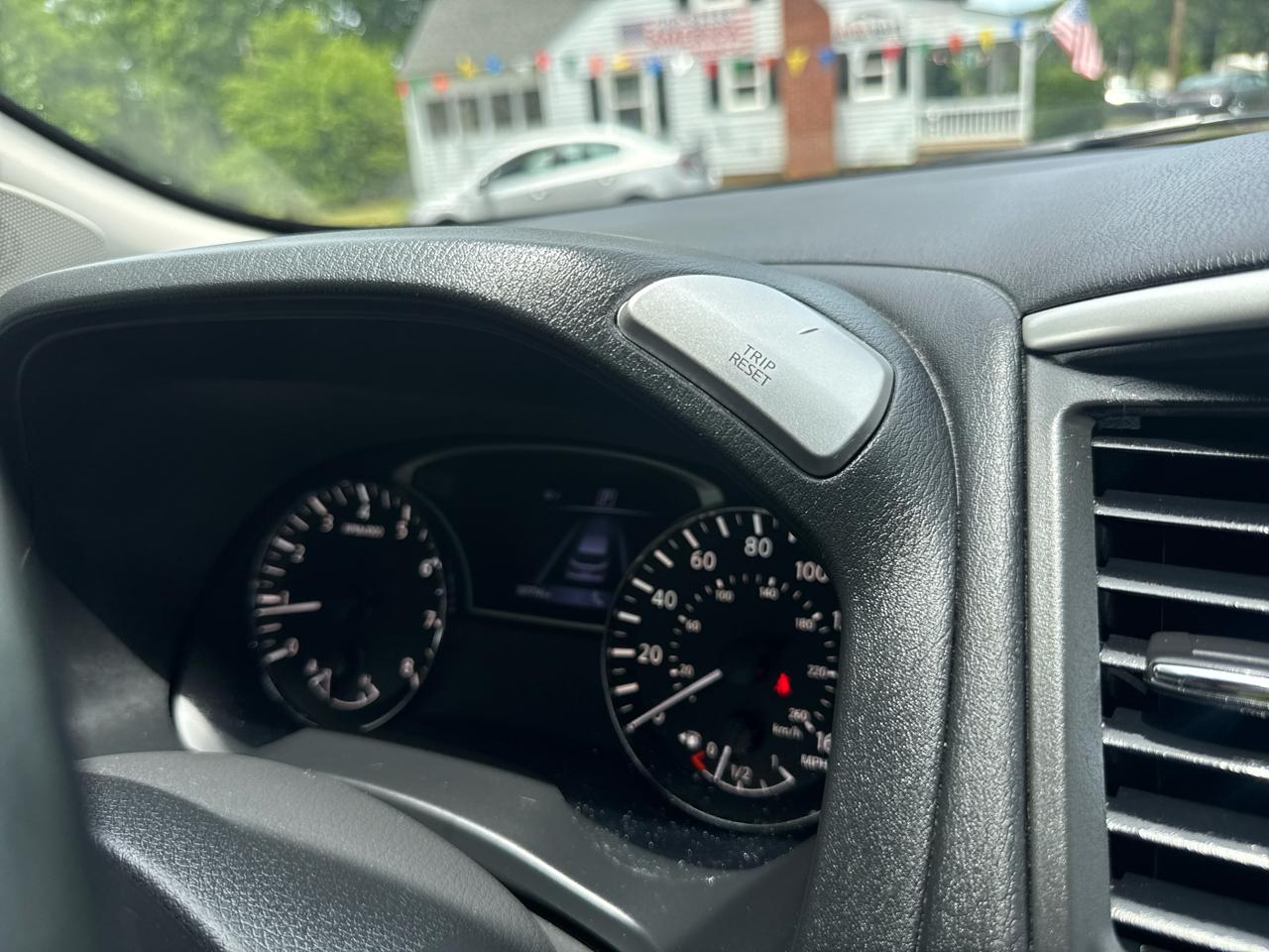 Nissan Pathfinder FWD SL 2017