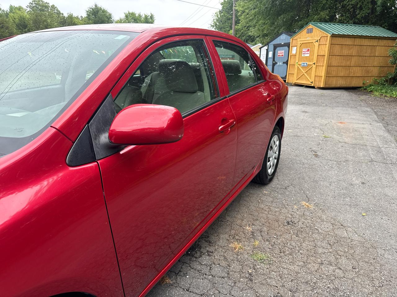 Toyota Corolla LE 2010