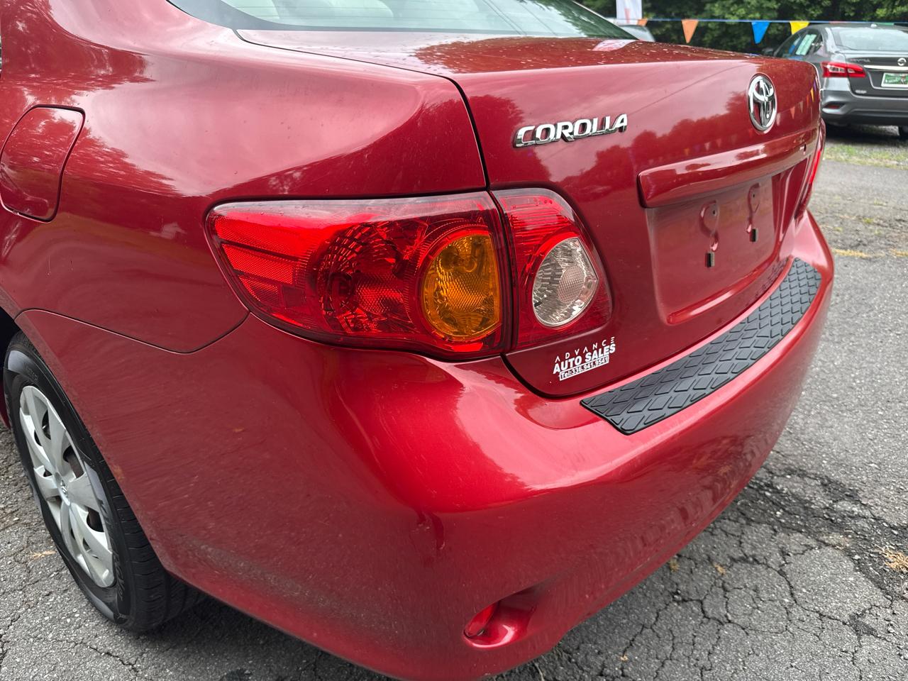 Toyota Corolla LE 2010