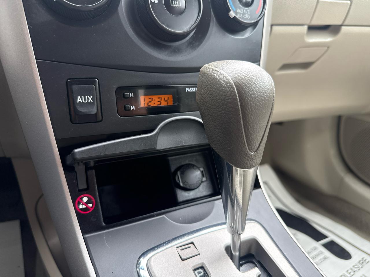 Toyota Corolla LE 2010