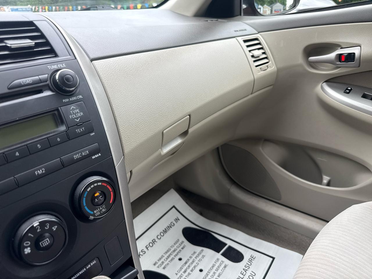 Toyota Corolla LE 2010