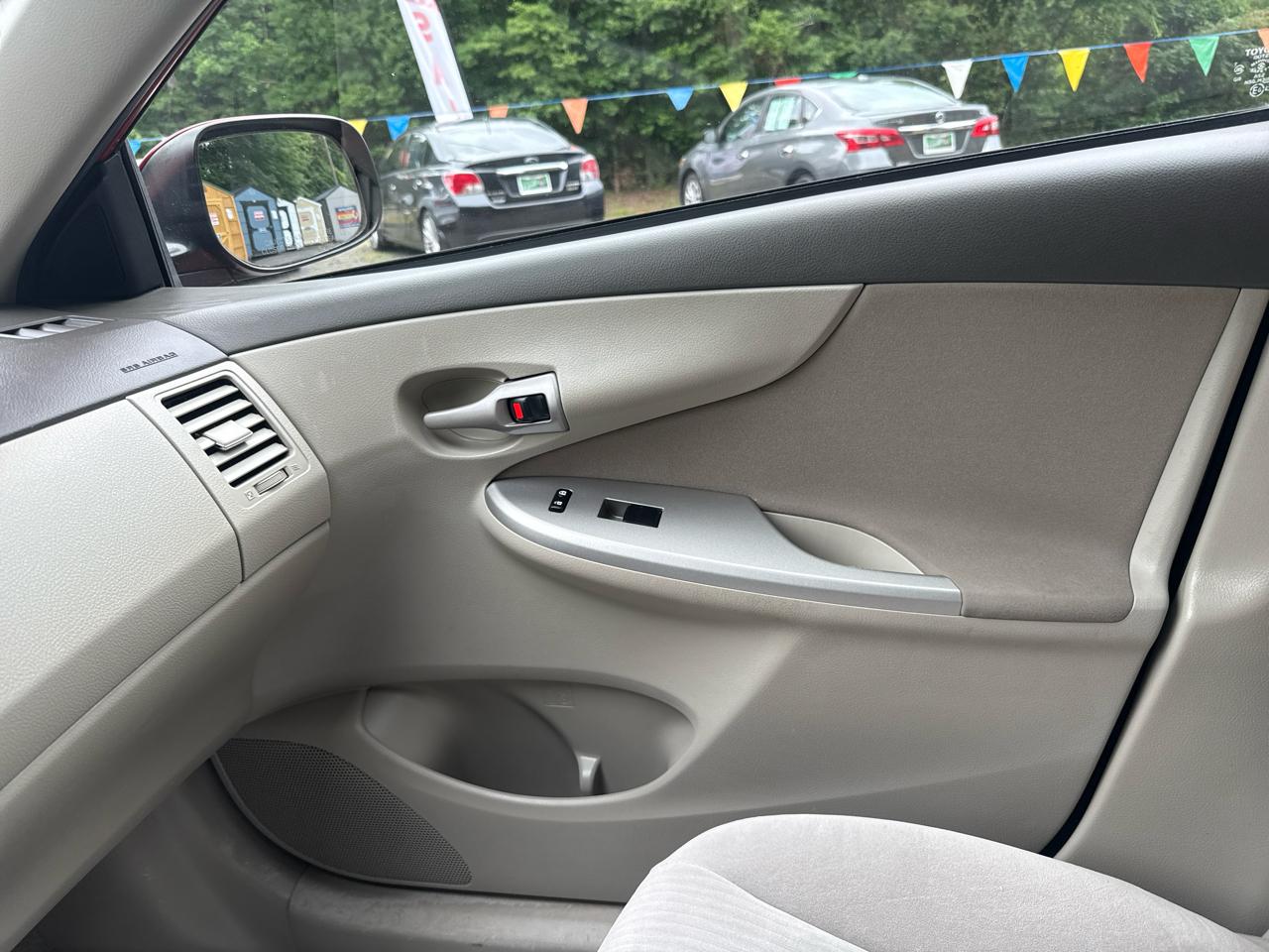 Toyota Corolla LE 2010