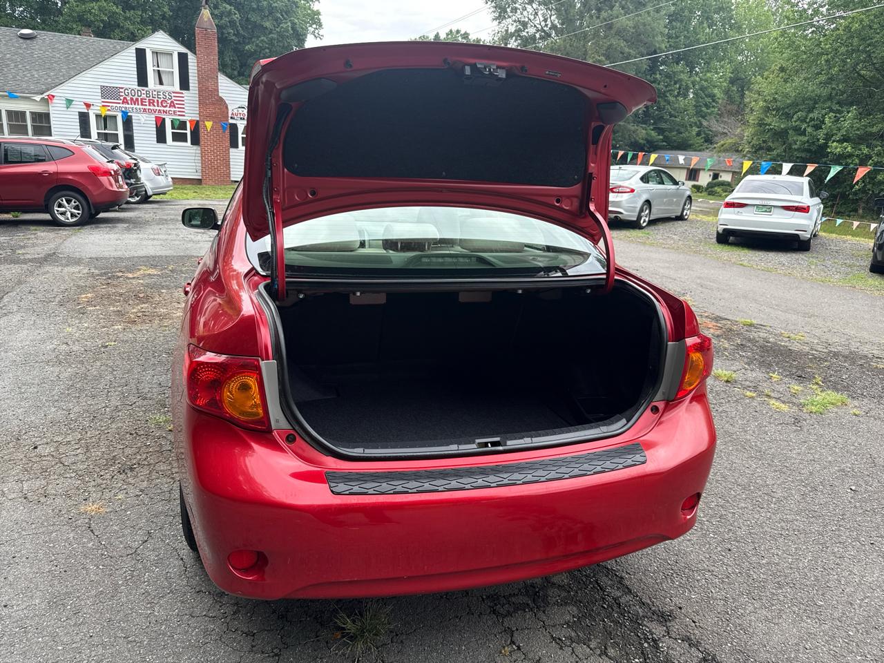 Toyota Corolla LE 2010