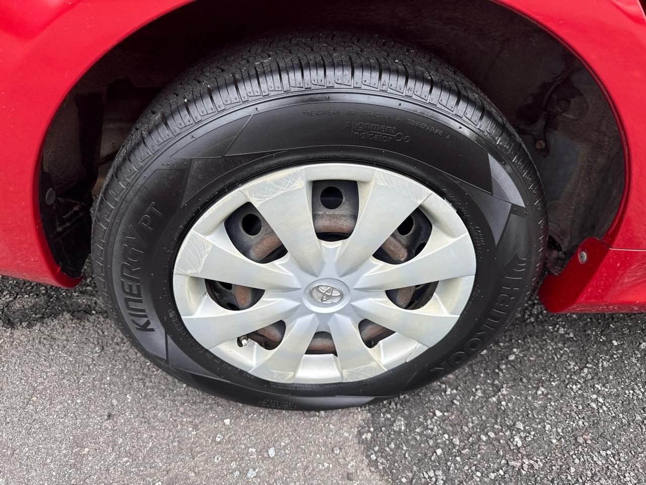 Toyota Corolla LE 2010