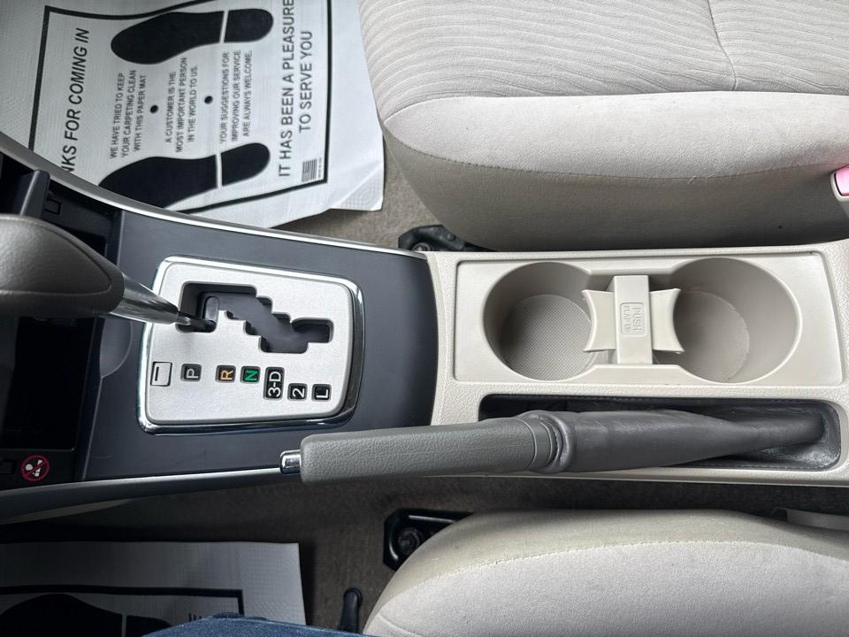 Toyota Corolla LE 2010