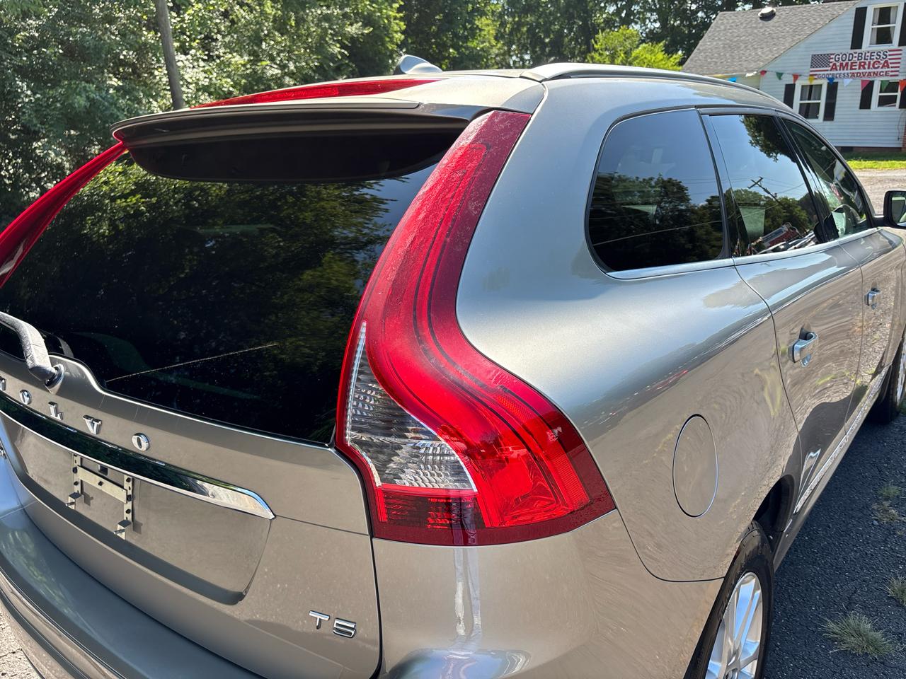 Volvo XC60 2015.5 FWD 4dr T5 Drive-E Premier 2015