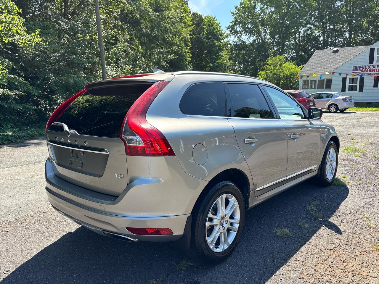 Volvo XC60 2015.5 FWD 4dr T5 Drive-E Premier 2015