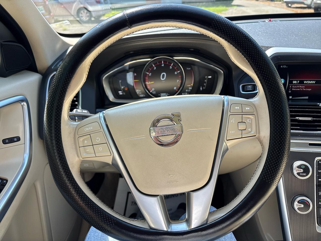 Volvo XC60 2015.5 FWD 4dr T5 Drive-E Premier 2015