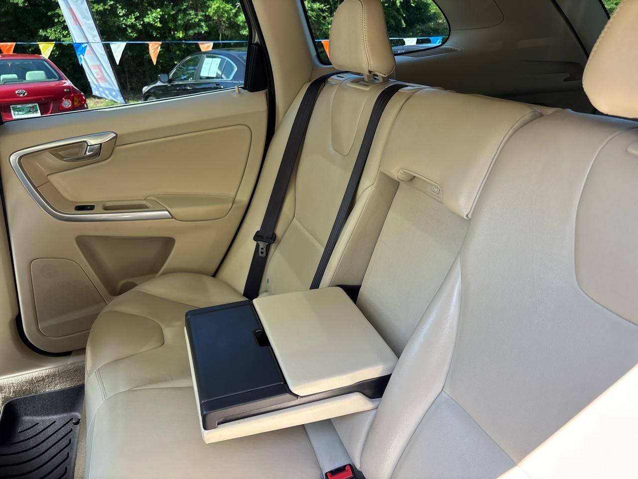 Volvo XC60 2015.5 FWD 4dr T5 Drive-E Premier 2015