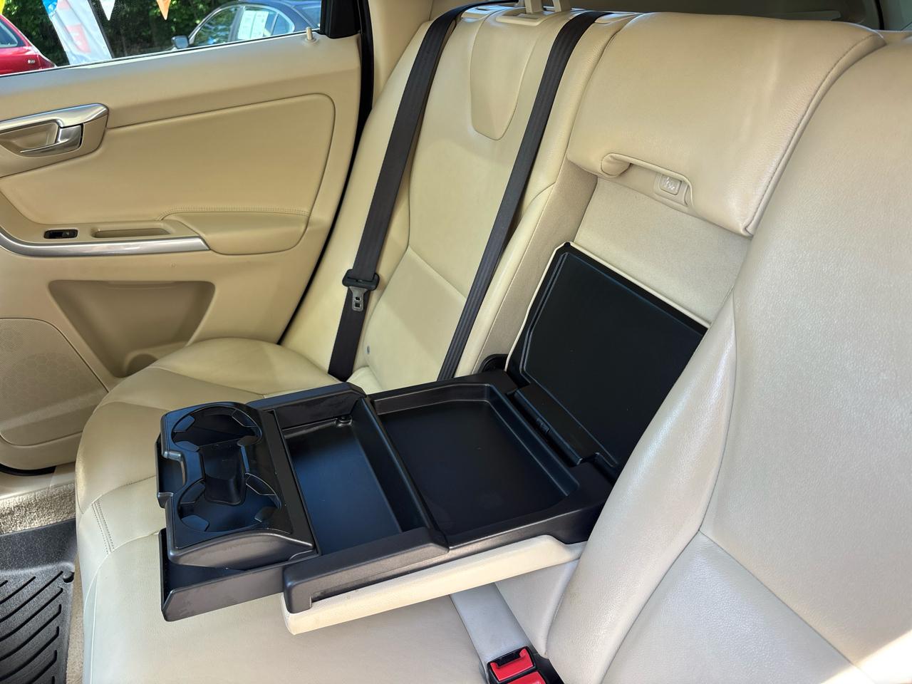 Volvo XC60 2015.5 FWD 4dr T5 Drive-E Premier 2015