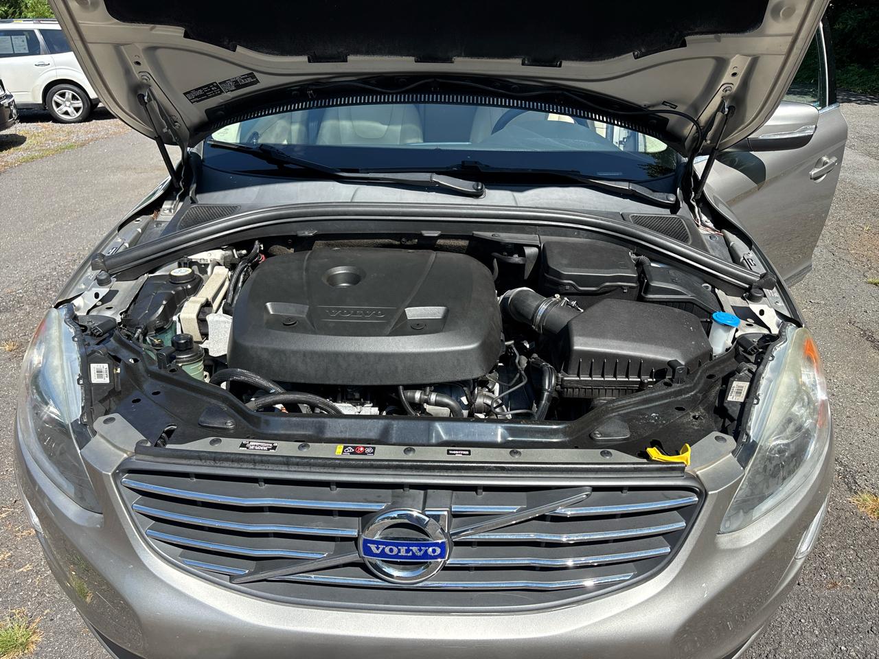Volvo XC60 2015.5 FWD 4dr T5 Drive-E Premier 2015