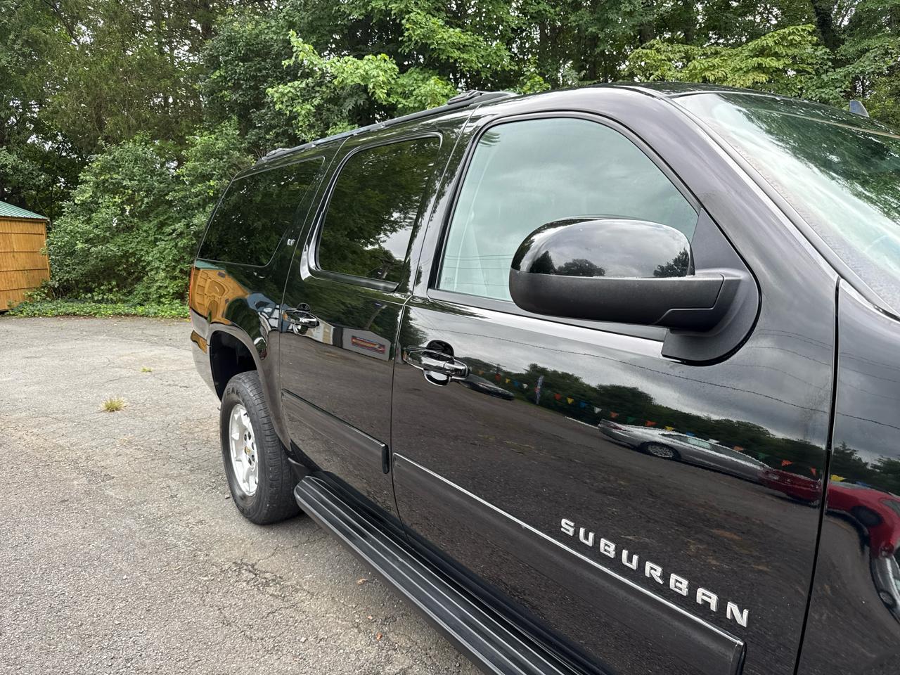 Chevrolet Suburban LT 2013