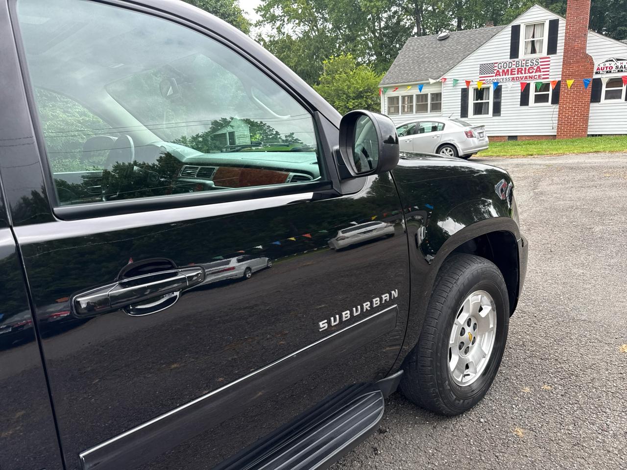 Chevrolet Suburban LT 2013